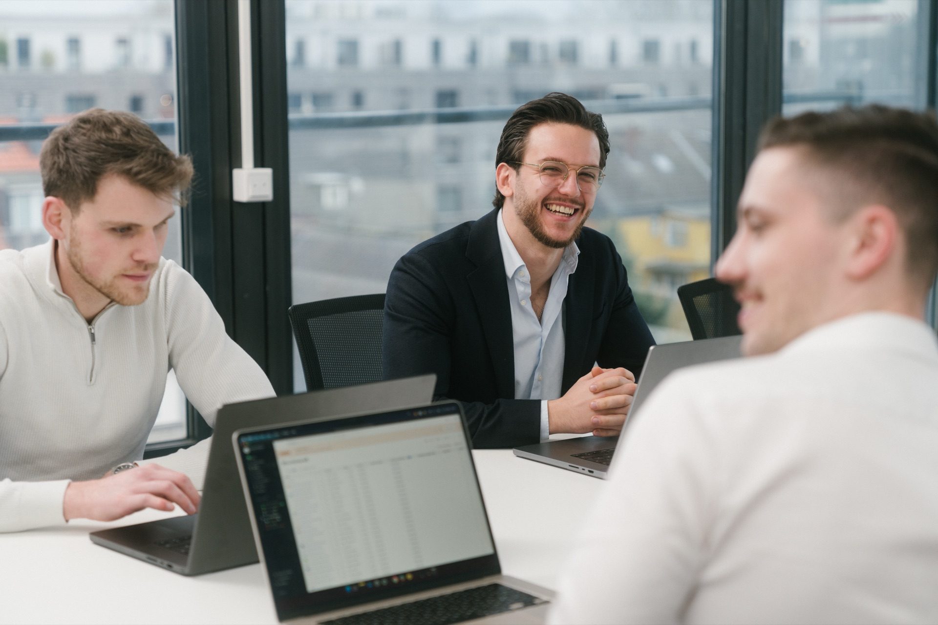 Das Team von KORTHAUER im Strategie-Meeting
